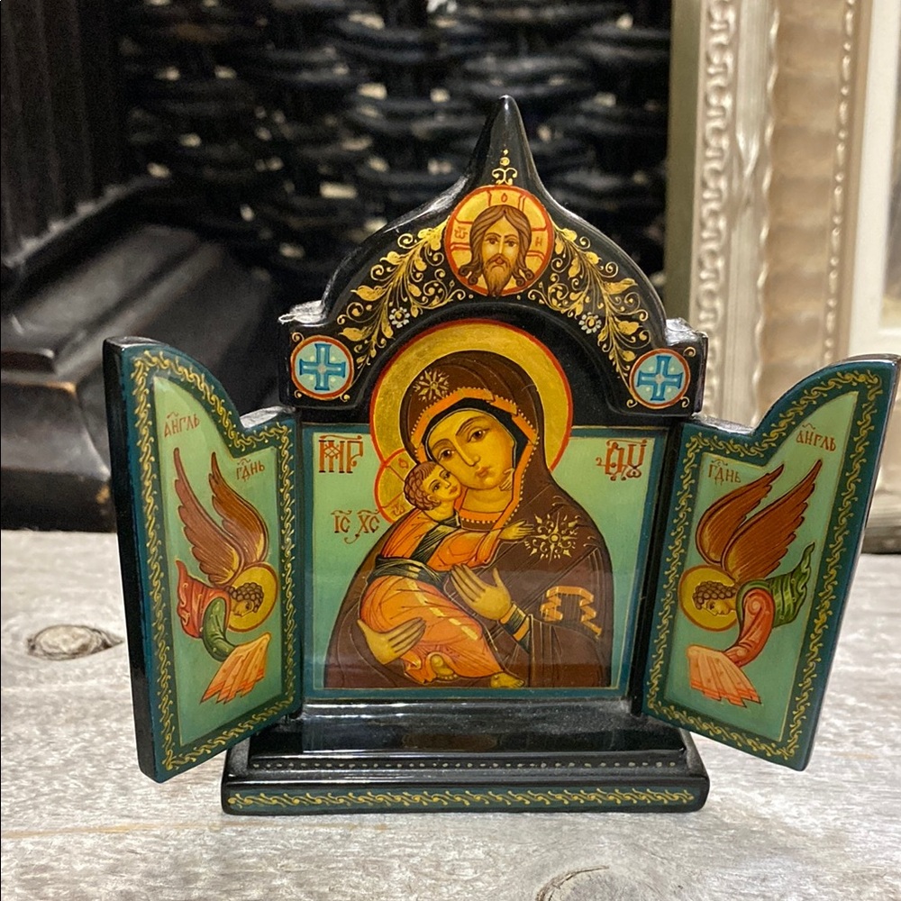 Russian Orthodox Triptych Icon of Madonna and Child!